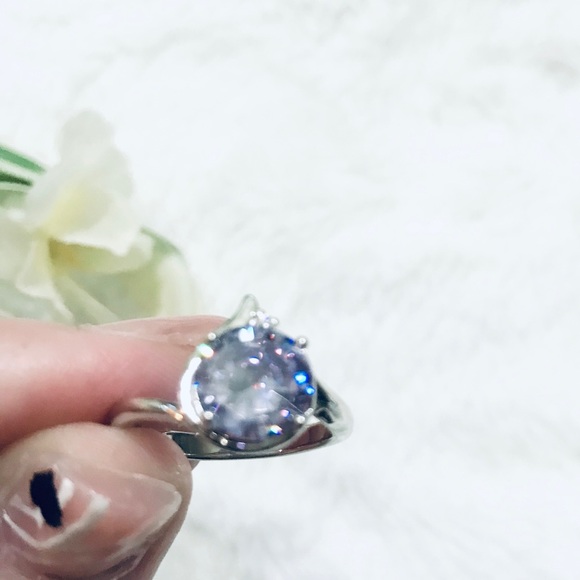 ๐Stunning Lavender Birthstone Round 4-Prong Synthetic Gem Silver Ring | US 8 - Picture 7 of 16
